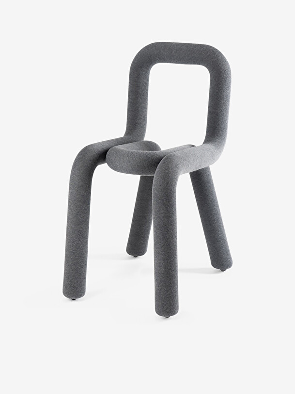 bold dark grey chair gris fonce