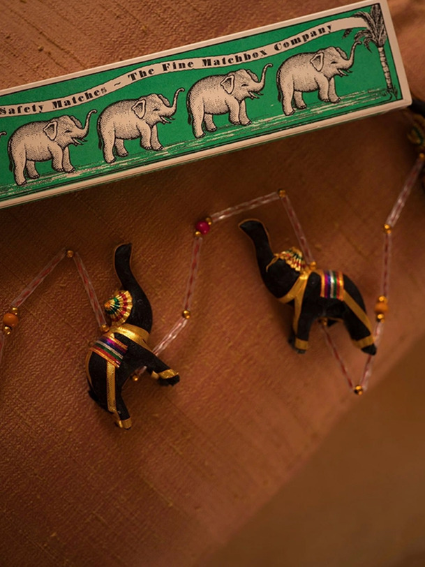 elephants long matches green