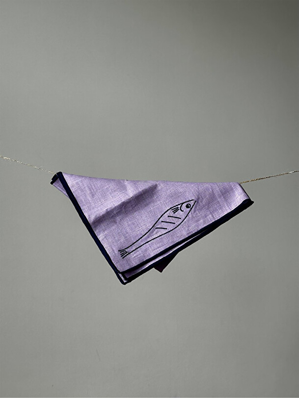 set of 2 fish napkins p urple