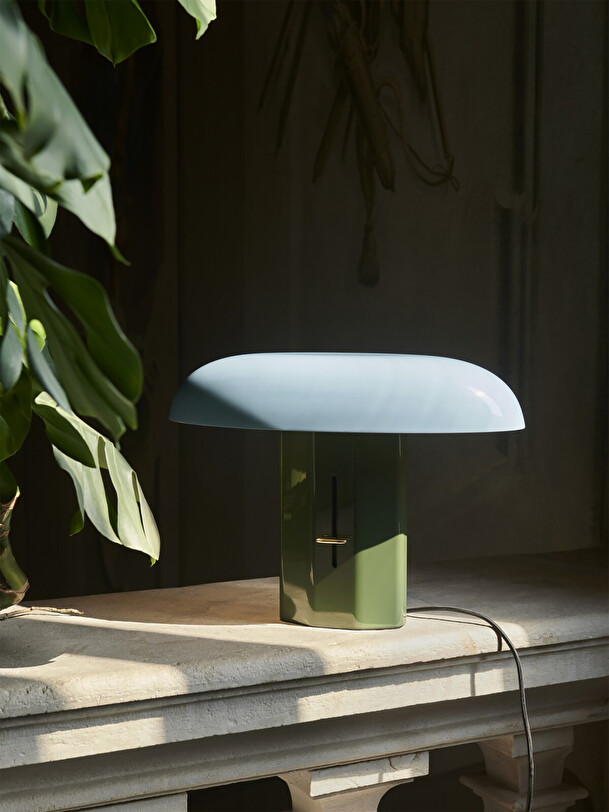 bluegreen table lamp green