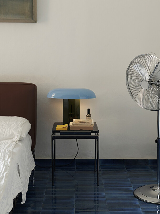 bluegreen table lamp green