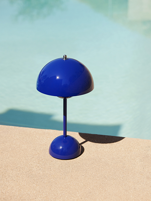 coffee table m cobalt