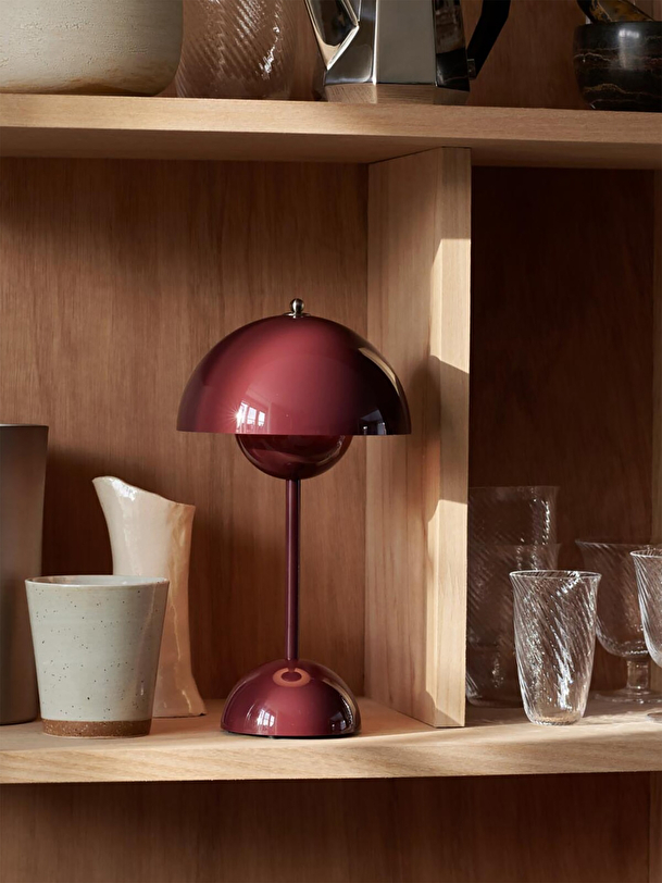 nomad lamp vp9 plum flower pot plum