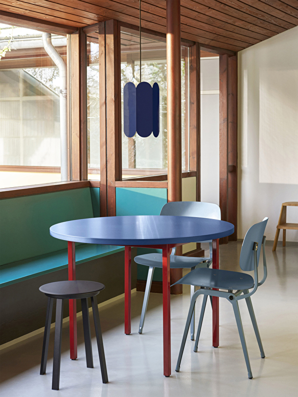 blue foot bordeaux table d105 blue