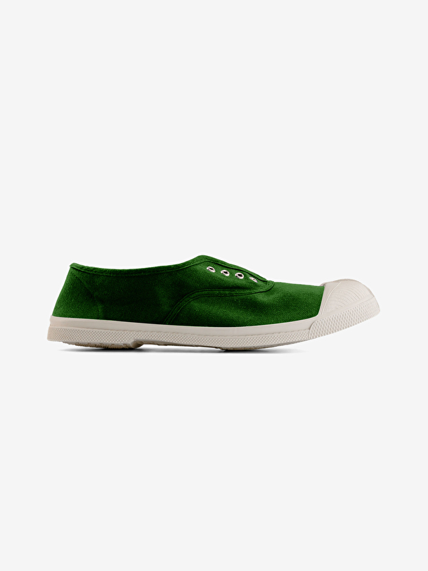elly woman prairie green