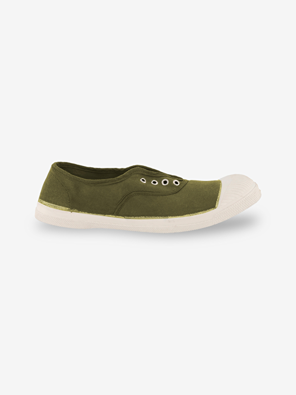 woman elly tennis khaki