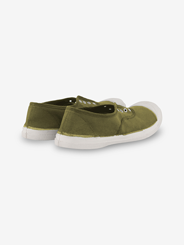 woman elly tennis khaki